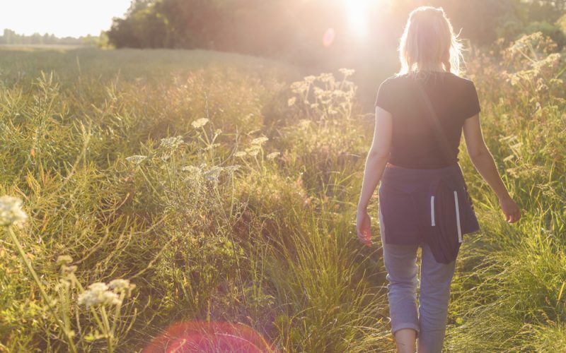 Benefits of Mindful Walking: How this Simple Habit Will Change Your Life